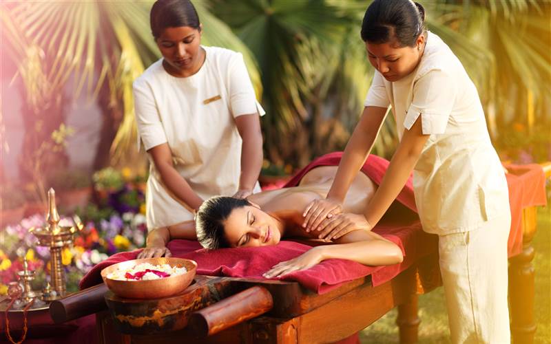 Abhyanga massage in Ananda Spa, luxury hotel in The Himalayas