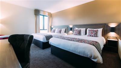 armagh city hotel  family room