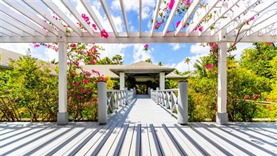 CARLISLE  BAY SELECTS 107