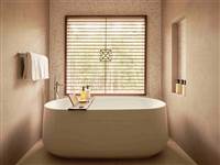 Bay Suite Bathroom