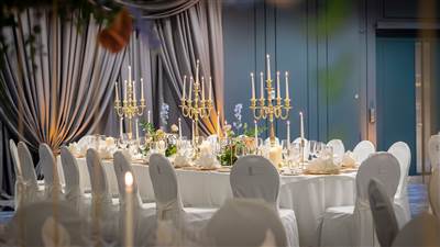 Carton Suite wedding set up, Luxury 5 star hotel in Kildare
