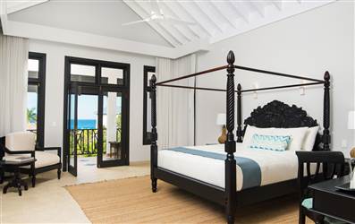 Master Suite in the Villa 4 at The Cliff Hotel Negril. 𝗙𝗿𝗼𝗺 𝗨𝗦𝗗 𝟭,𝟴𝟬𝟬 𝗽𝗲𝗿 𝗻𝗶𝗴𝗵𝘁