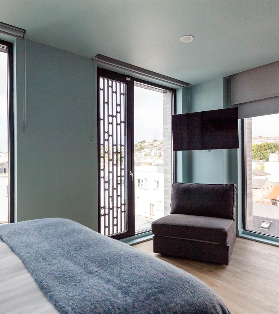 studio bedroom 2