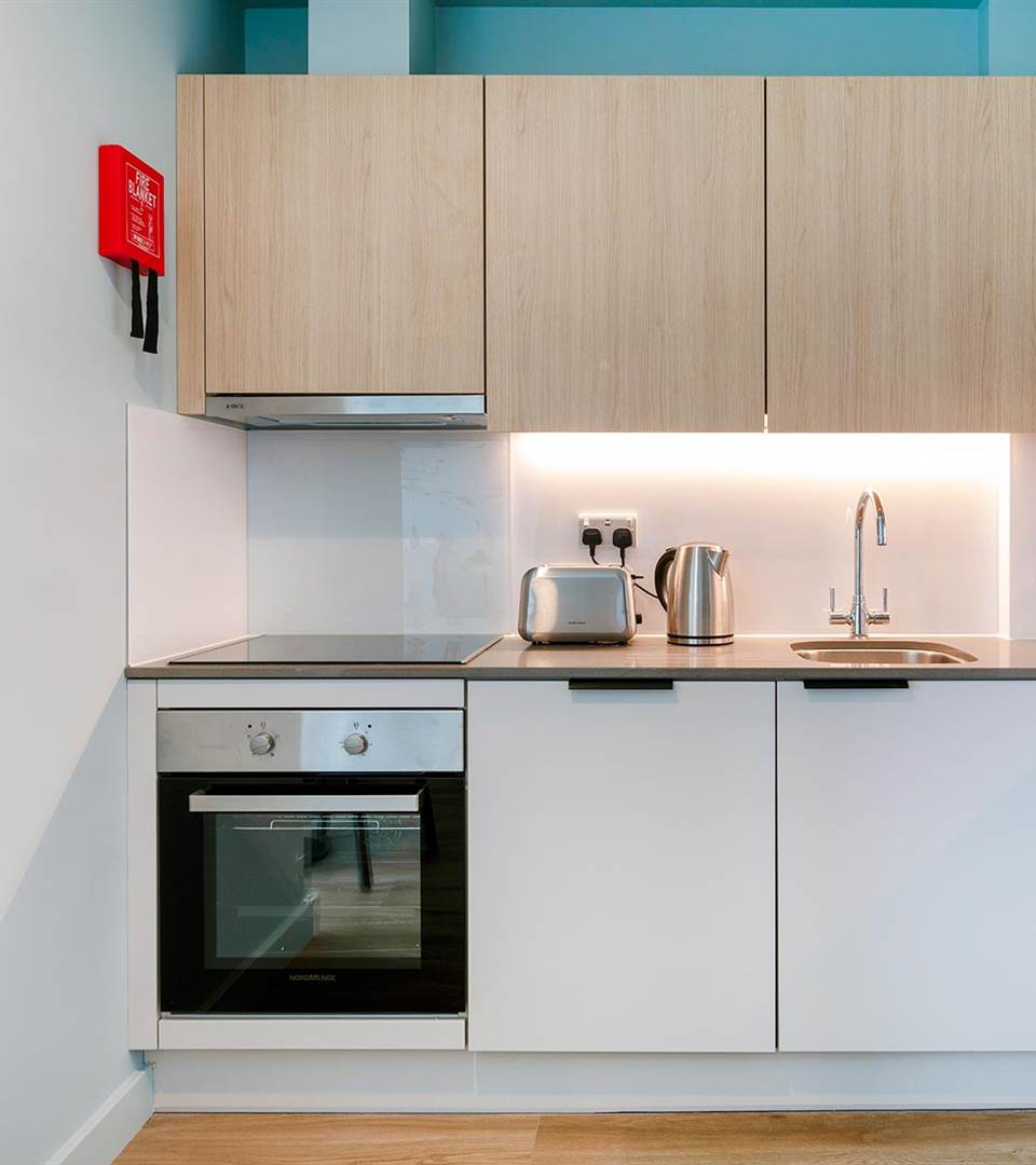 studio kitchen 1