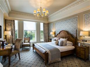 Luxury Room in Essex - Feature Room  Cheshire
