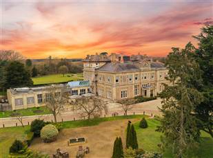 4 Star Hotel Country Hotel with Sunset in Hertfordshire