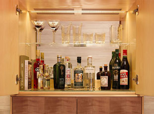 Studio Suite Gin Bar - Luxury Hotel Room with Bar London