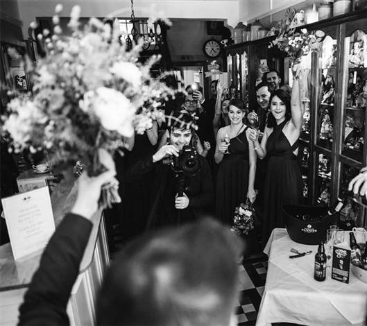 Neil-pouring-champagne-for-Bride-and-Gro