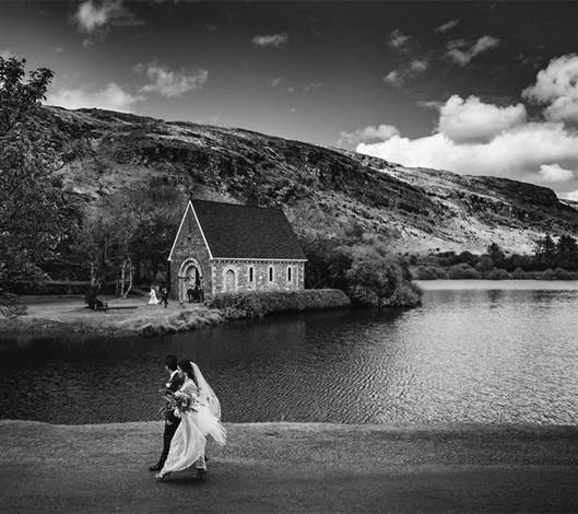 walking-to-the-church