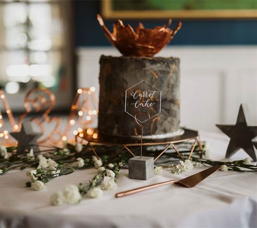 wedding-cake-by-Moohi