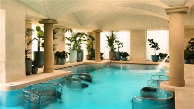 Three Graces Spa Hydrotherapy Pool
