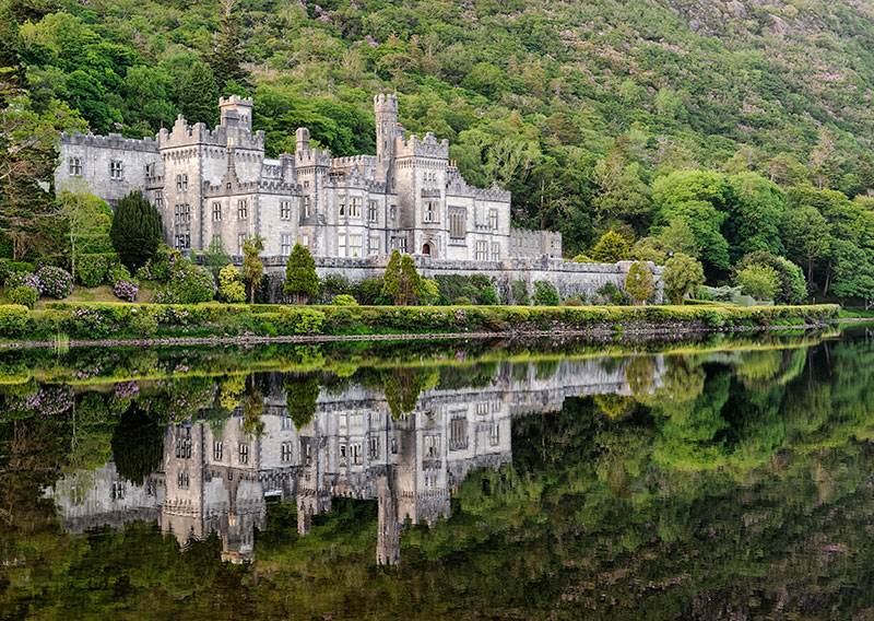 Kylemore Abbey. Famous landmark in Ireland. Castle with a neo-Gothic Church, Victorian gardens & more. Perfect for a day out. Ticket from €10