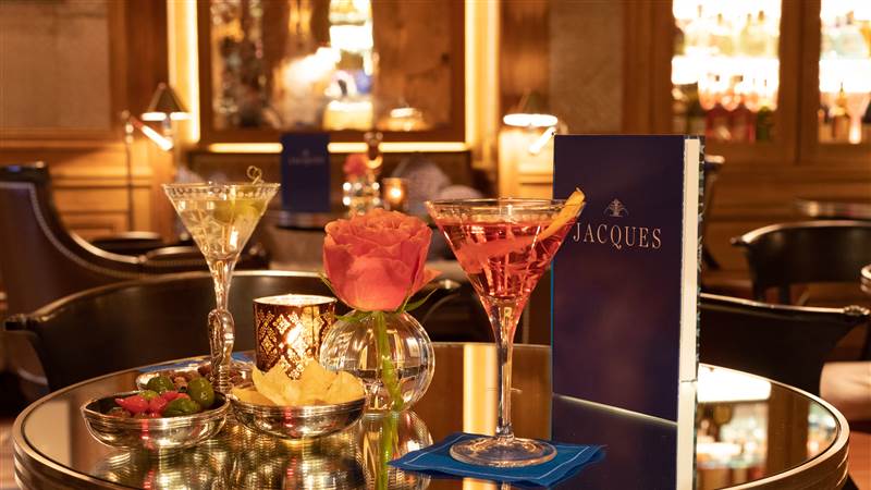 Jacques Bar is the place to sip Manhattan’s best martinis 