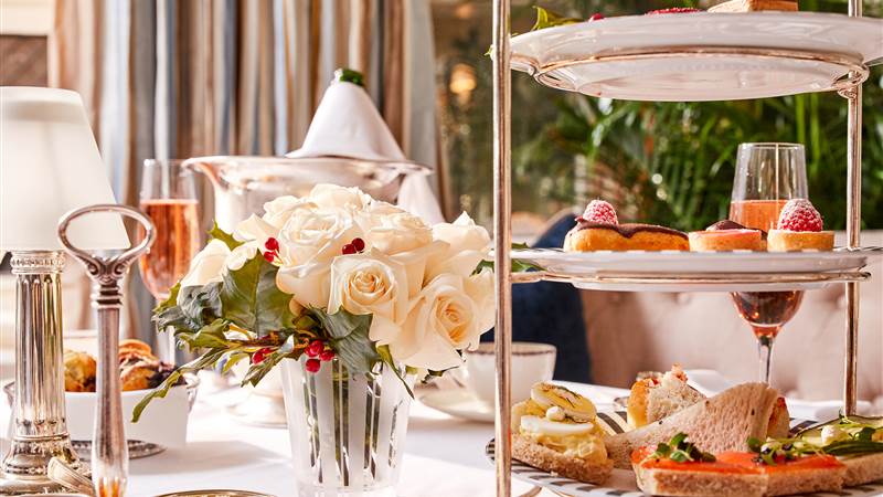 Luxury Holiday Afternoon Tea in NYC to Treat Yourself