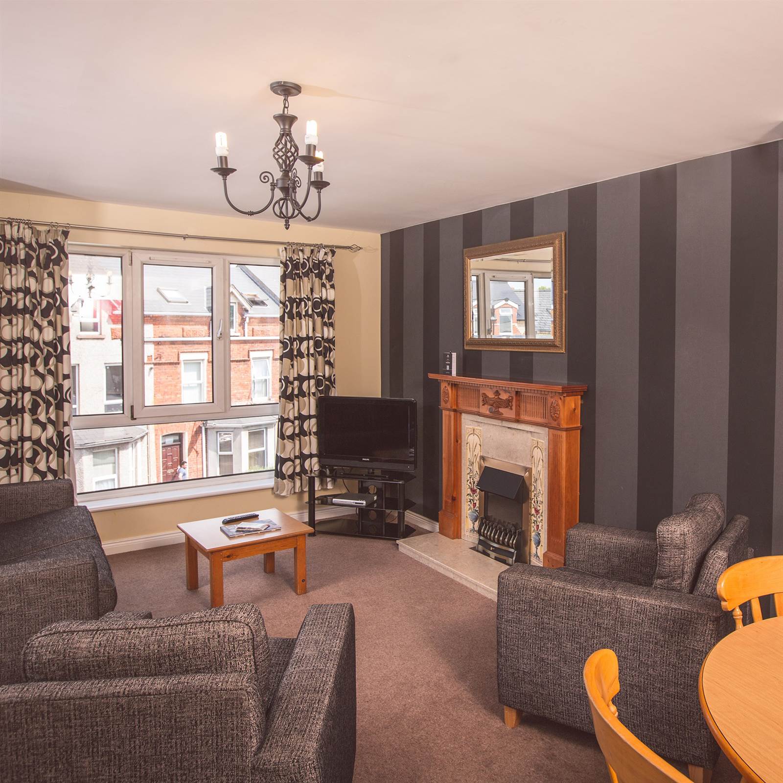 SelfCatering Apartment Features Belfast Malone Lodge…