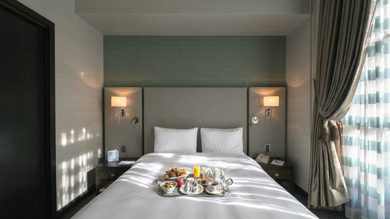Luxury 4-Star Classic Room in Geneva - Metropole Hotel Geneva