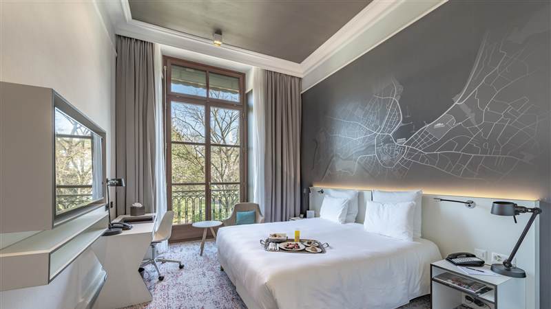 4-Star Luxury Hotel Premium Room in Geneva
