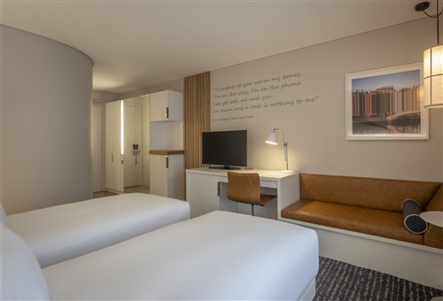 Bedroom 323 1 Twin