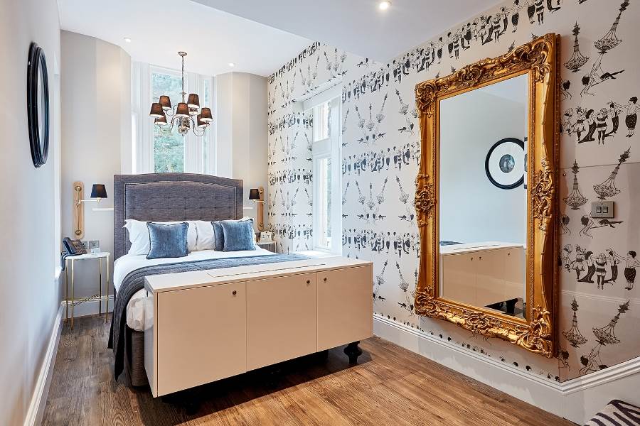Luxury hotel rooms in Manchester