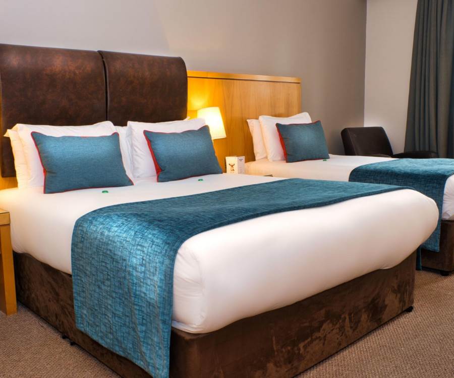 Double Room and Twin Rooms in the Prince of Wales 4 Star Hotel