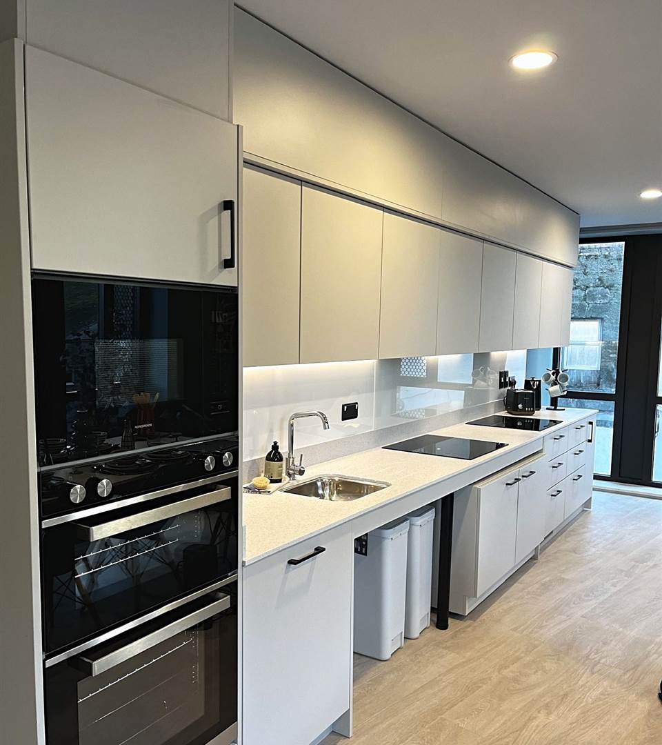 Kitchen 2 compressed 1