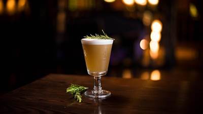 Skeff Bar Rosemary Coctail