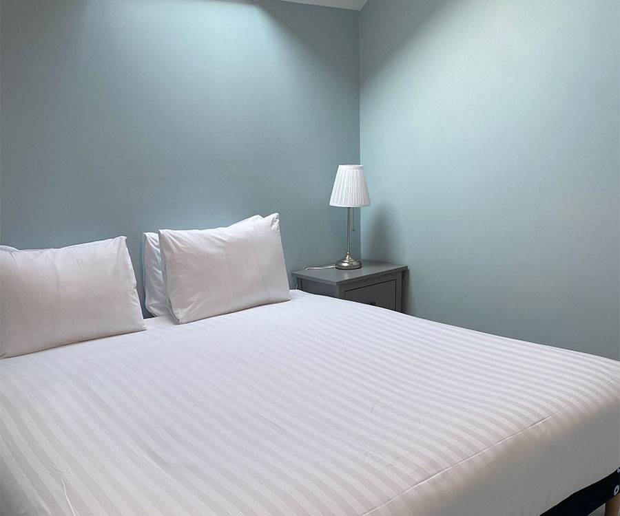 Skeff Bright Double Room