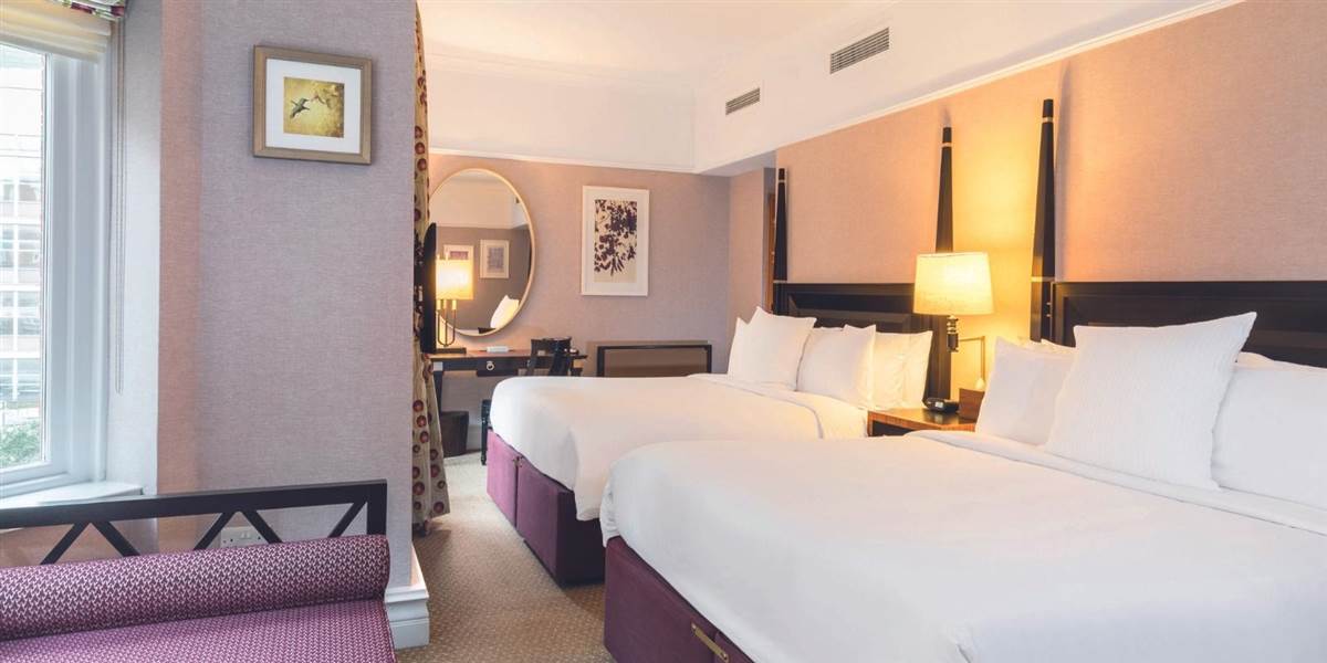 Hotels Family Rooms in Westminter, Central London. St. Ermins Hotel